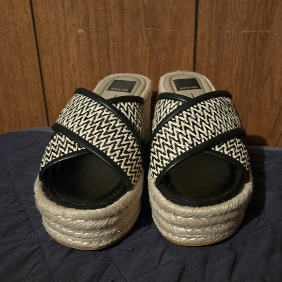 Dolce Vita Eldora Sandals - Picture 2 of 2